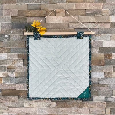 Tutorial: A rustic way to hang a quilt