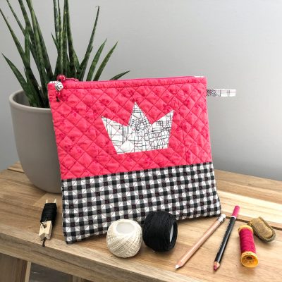 Pocket Crown – a very pink zipper pouch