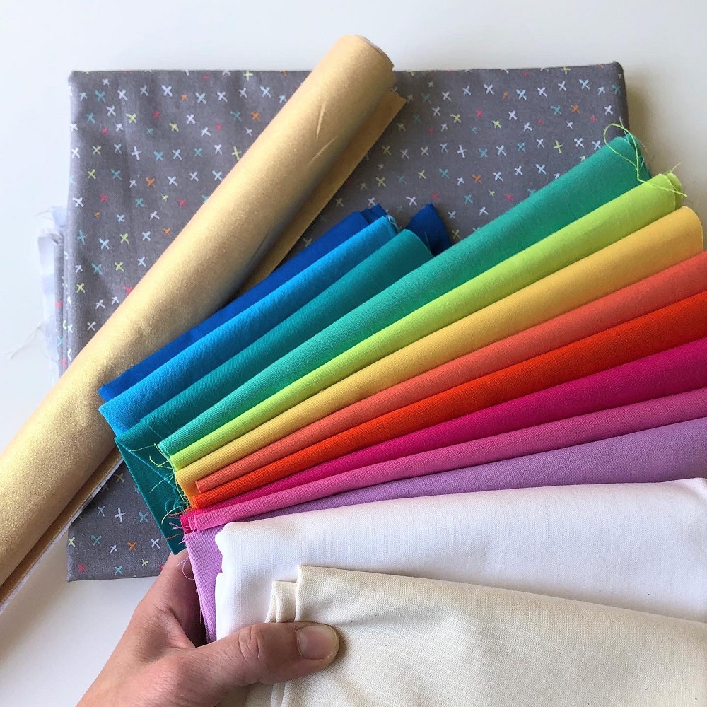Apples & Beavers, Unicorn Garden quilt along - week 3, fabric choices for rainbow unicorn